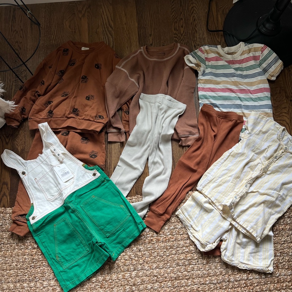 Lot of Fin & Vince clothing